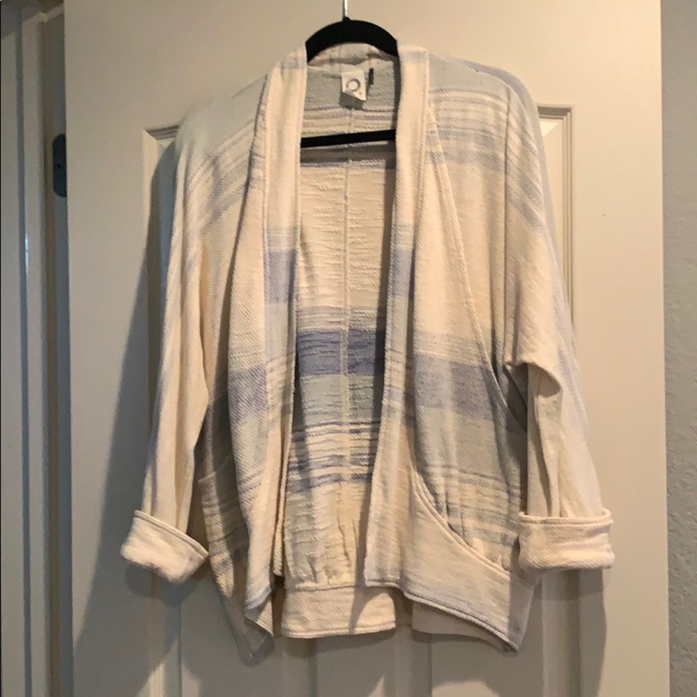 Anthropologie (Akemi + Kin) sweater, size XS/S